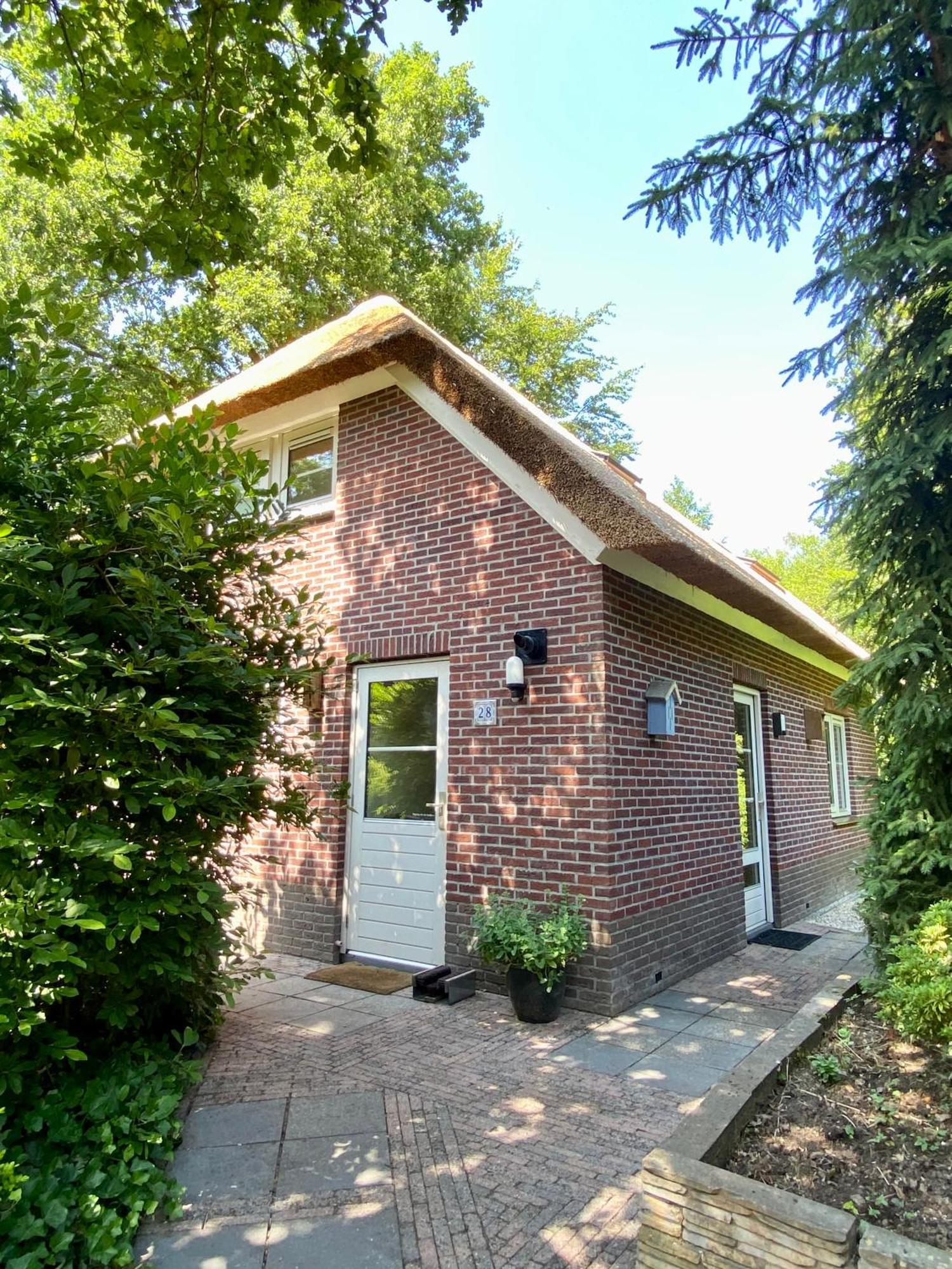 Huisje Aan De Bosrand - Veluwe Epe Eksteriør billede